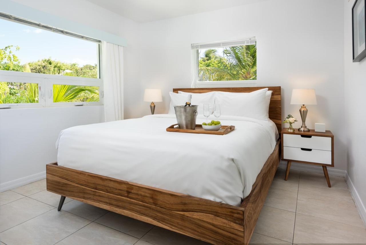 The Oasis At Grace Bay Hotel Exterior photo