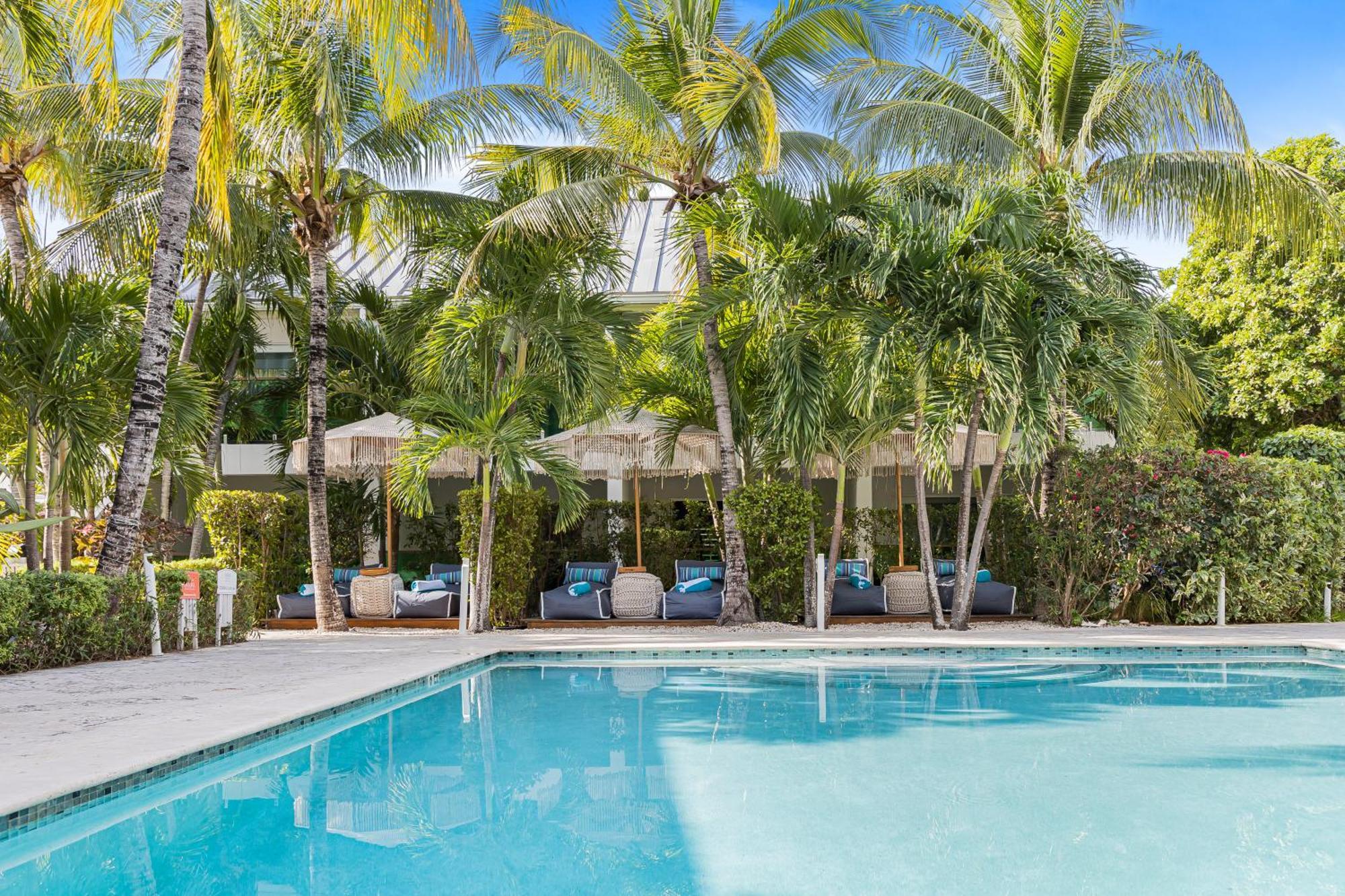 The Oasis At Grace Bay Hotel Exterior photo